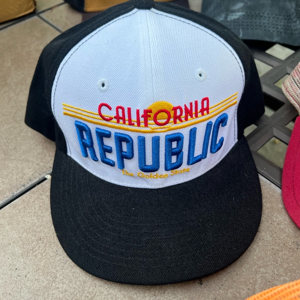 Colorful Baseball Cap Collection - Picture 5 of 9